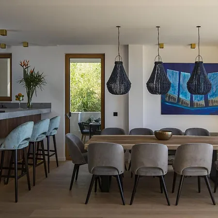 Villa Luxury Elation Near Old Town With 2 Pools