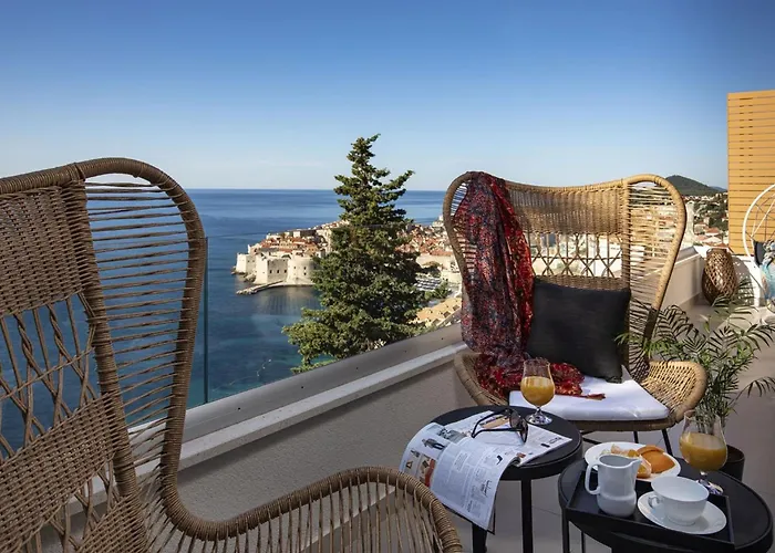 Luxury Elation Near Old Town With 2 Pools 빌라