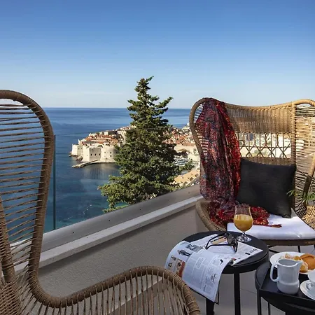 Luxury Elation Near Old Town With 2 Pools Villa