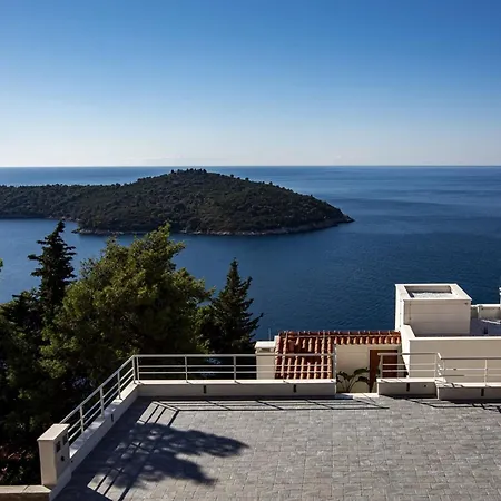 Villa Luxury Elation Near Old Town With 2 Pools